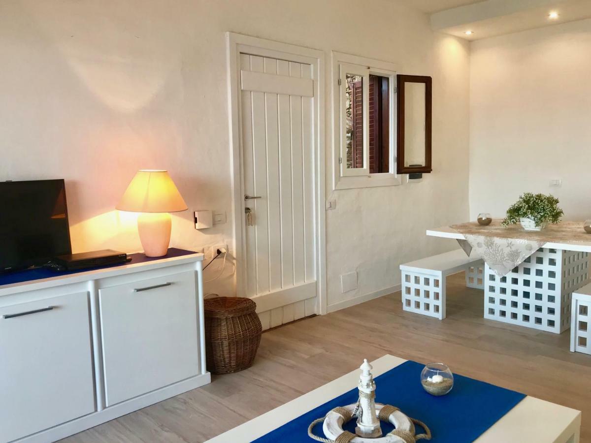 Casa Blue Villaggio Est Capo Coda Cavallo Eksteriør billede